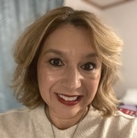 Lisa M Martinez
