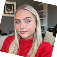 Mia Foster