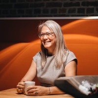 Annick Defoort    💡 Leadership, team and professional development 💡