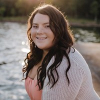 Chloe Spires