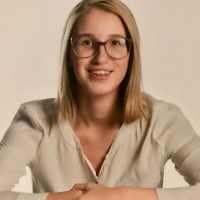 Laura Maes