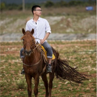 黄坤伟