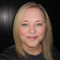 Nicci Freund