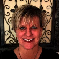 Suzanne Archer