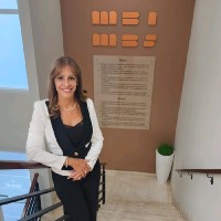Ivonne E Rodríguez-Colon
