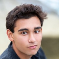Andrew Molina