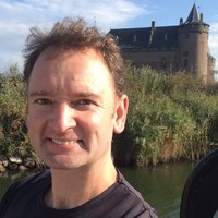 Imre Leenhouts