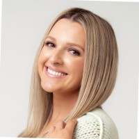 Caitlin Howard