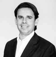 Johnny Lara