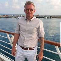 Kevin Burns