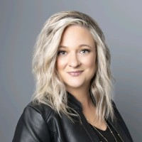 Hoskins, Laura