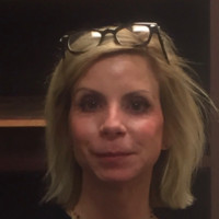 Jennifer Woodard