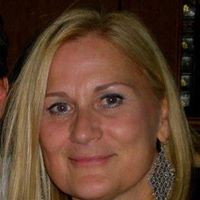 Dee Hall