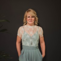 Catherine Thompson