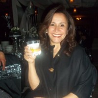 Alba Luz Perdomo G
