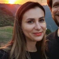 Viviani Souza Marcolino