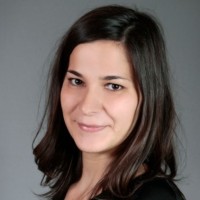Laura Toth