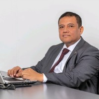 CESAR ZAPATA