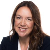 Jen Robertson, Cfa