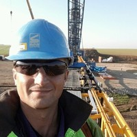 Alex Ocheretin / Komar