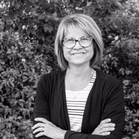 Karen Sibilla, Cem