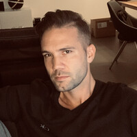 Adrian Schiffner