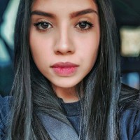 Julia De Oliveira