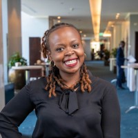 Linda Sang