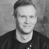 Tomas Riuka