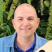 Javier Morales