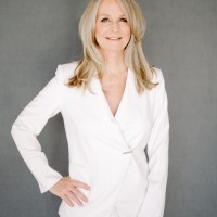 Terri Cole