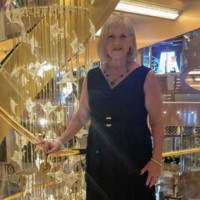 Lois Novacek
