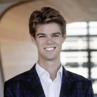 Nicolai Van Schaik