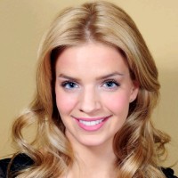 Eve De Jong