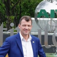 Dieter Trau       陶 諦 德