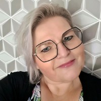 Jolanda De Vries