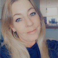 Claudia Troost