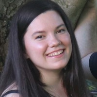 Kami Istenes