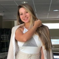 Júlia Meireles de Paula