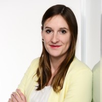 Dr. Sabrina Kalmbach