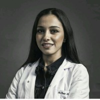 Diş hekimi Pınar M.