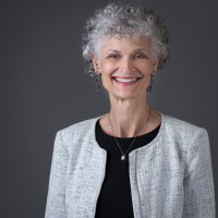 Judy Mohr Peterson