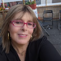 Andrea Saunders
