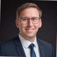 Dr. Yannik Bofinger