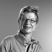 Dr. med. Silke Collins-Tracey MSc