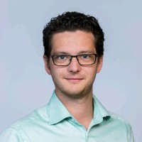 Peter Czira