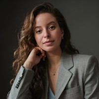Arianna Cutraro 容曼露