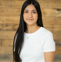 Annely Alaniz, Aia
