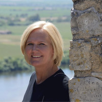 Sandra S.