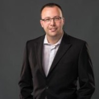 Alexander Elze